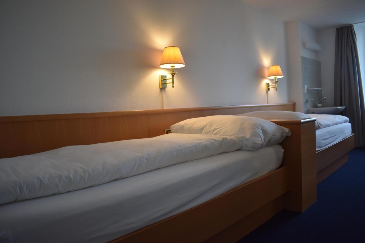 Hotel Schwert Näfels Zewnętrze zdjęcie