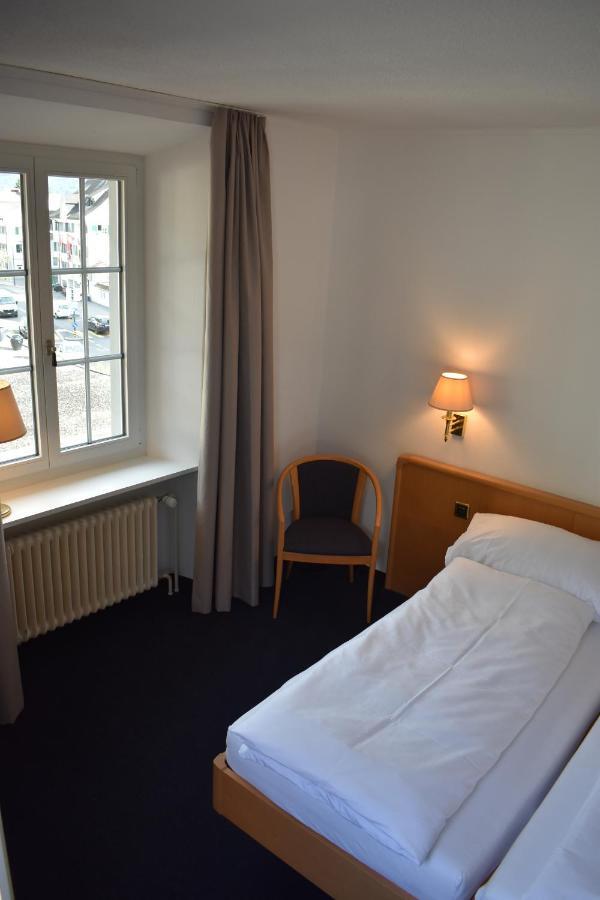 Hotel Schwert Näfels Zewnętrze zdjęcie