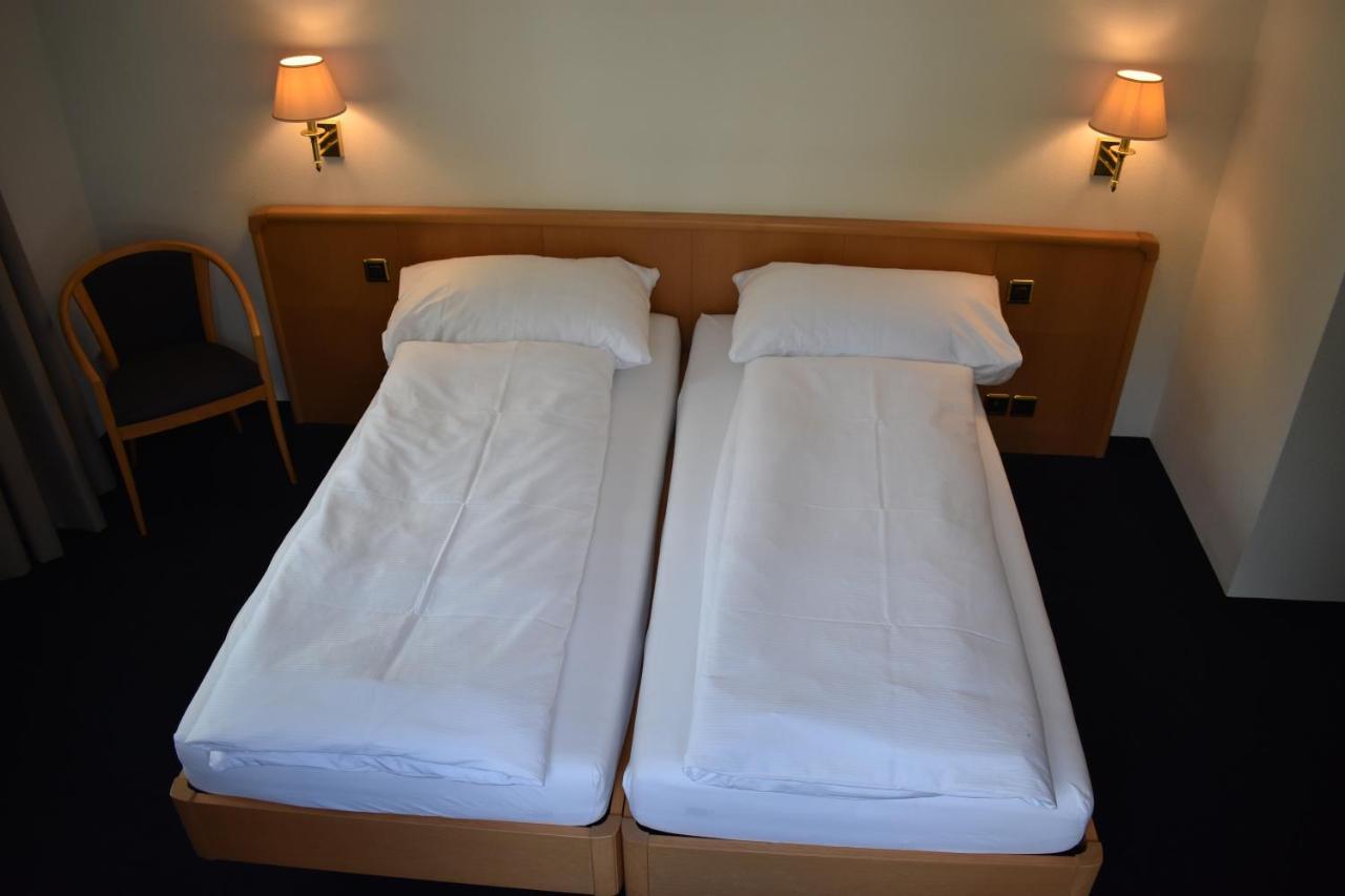 Hotel Schwert Näfels Zewnętrze zdjęcie